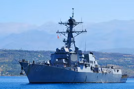 Lực lượng Houthi liên tục tấn công tàu chiến Mỹ