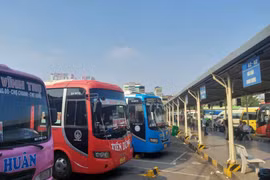 Quá nhiều quy định siết chặt, xe khách tuyến cố định bỏ bến