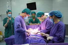 U quái trong người bé gái 9 tuổi nguy hiểm sao?