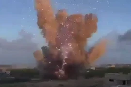 Hàng chục tiêm kích Israel đồng loạt tập kích mục tiêu Hezbollah ở Lebanon