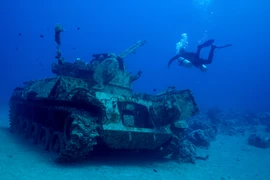 Khám phá kinh ngạc bảo tàng quân sự dưới nước ở Jordan