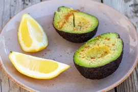 Quả bơ giúp chị em giảm cân như thế nào mà được săn mua?