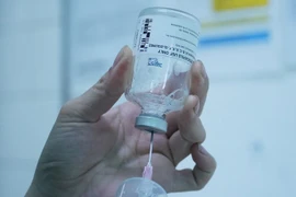 6 lọ thuốc giải độc bolutinum WHO viện trợ về đến TP HCM cứu người