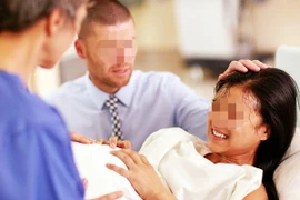 Tranh cãi xung quanh chuyện vợ yêu cầu chồng cứu mình thay vì con