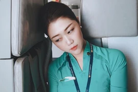 Dàn tiếp viên hàng không, phi công, cơ trưởng toàn trai xinh gái đẹp