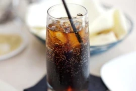 Nghiện đồ uống có ga, người đàn ông suýt mất cánh tay