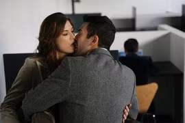 Những ngành nghề có nguy cơ cao khiến chị em dễ sa chân ngoại tình