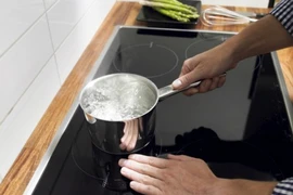 Sự thật "kinh hoàng" về việc dùng bếp từ có hại cho sức khỏe?