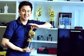 "Đột nhập" căn nhà đẹp "không góc chết" của Dương Triệu Vũ