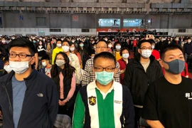 Nhà máy iPhone chuyển sang sản xuất khẩu trang vì dịch covid-19