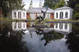 Loạt biệt thự xa xỉ nhưng bị bỏ hoang của giới tỷ phú, siêu giàu