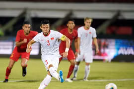 3 tuyển thụ Việt Nam lọt đội hình tiêu biểu Đông Nam Á