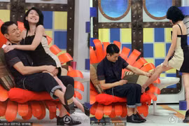 Những cảnh phản cảm của giới nghệ sĩ trên sóng truyền hình Trung Quốc