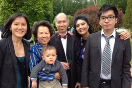 Ký ức vui vẻ: Danh ca Họa Mi kể chuyện mưu sinh, kiếm tiền chữa bệnh cho chồng