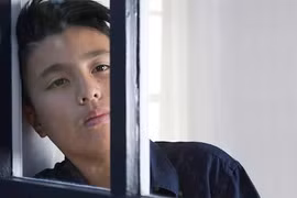 Lén lắp camera và rơi nước mắt trước cảnh sống mỗi ngày của vợ mình