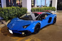 Ngắm Lamborghini Aventador SV Roadster hơn 30 tỷ tại Sài Gòn