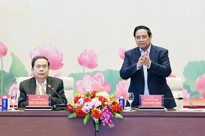 Thủ tướng Phạm Minh Chính và Chủ tịch Quốc hội Trần Thanh Mẫn đồng chủ trì hội nghị về nội dung, chương trình kỳ họp thứ nhất Quốc hội khóa XVI. Ảnh: LÂM HIỂN