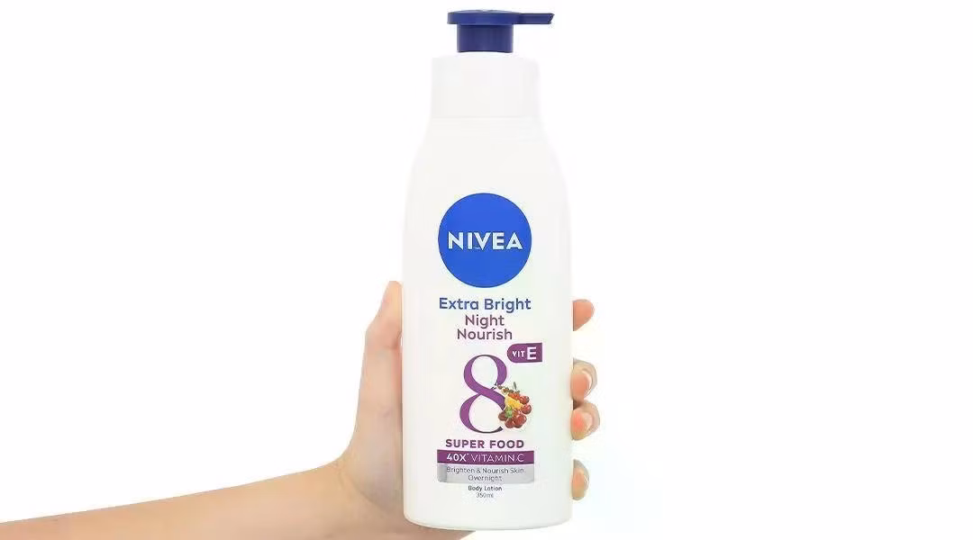 Kem dưỡng Nivea Extra Bright Night Nourish bị đình chỉ lưu hành và thu hồi. Ảnh minh họa/Nguồn tiepthigiadinh.vn