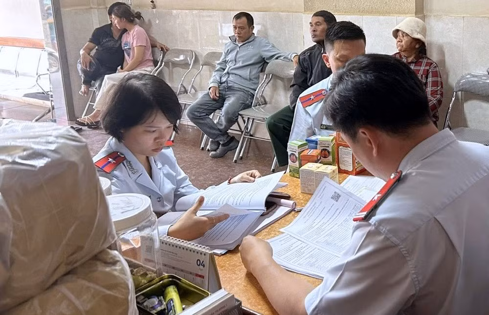 Thanh tra Sở Y tế Lâm Đồng kiểm tra 1 cơ sở khám bệnh, chữa bệnh bằng y học cổ truyền/Ảnh báo Lâm Đồng