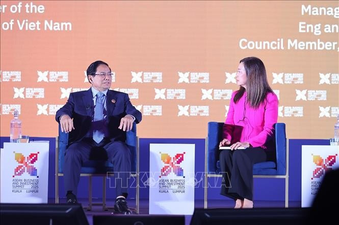 Thủ tướng Phạm Minh Chính tham dự Phiên Đối thoại Cấp cao tại Hội nghị Thượng đỉnh Kinh doanh và Đầu tư ASEAN (ABIS). Ảnh: Dương Giang/TTXVN