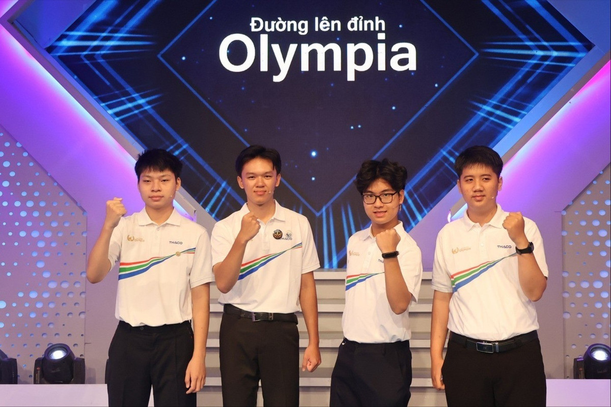 Bốn thí sinh tranh tài trận Chung kết năm Olympia 25. Ảnh: BTC