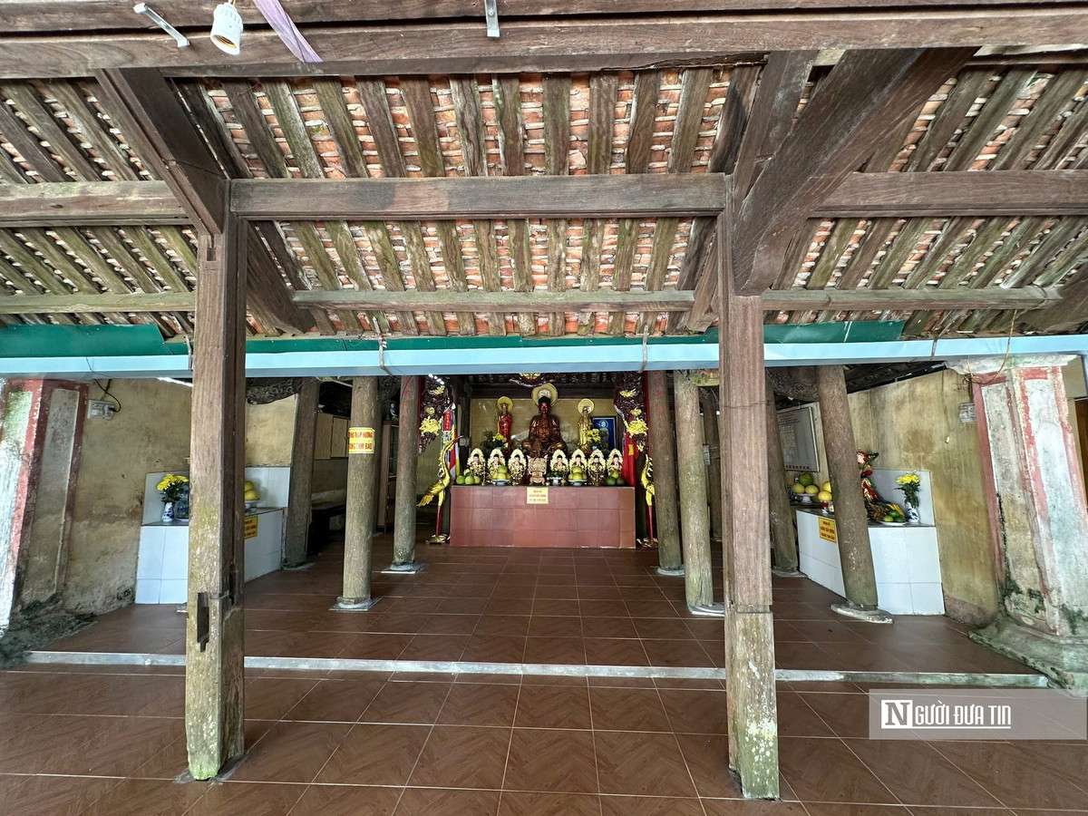 Tình trạng xuống cấp của cụm di tích không chỉ gây mất mỹ quan mà còn khiến người dân lo lắng, bất an mỗi khi đến tham quan, hành lễ.