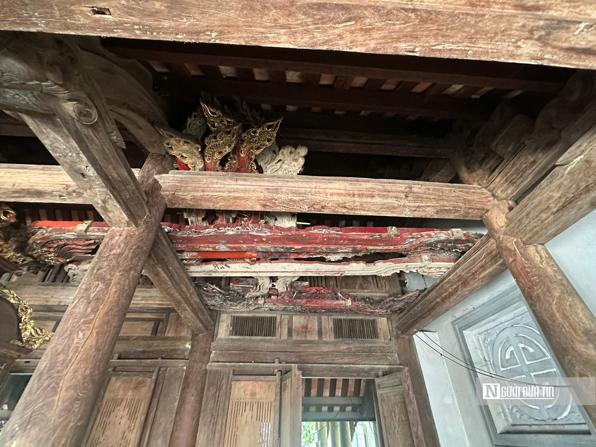 Ông Đinh Văn Dương, trước làm bảo vệ đền Bạch Vân, không giấu được sự xót xa: “Cụm di tích này không chỉ là chốn linh thiêng mà còn là công trình kiến trúc nghệ thuật đặc sắc hiếm có. Chúng tôi nóng lòng mong di tích sớm được tôn tạo, bảo vệ để yên tâm hơn vào mùa mưa bão cũng như những lúc có bà con, nhân dân đến thắp hương”.