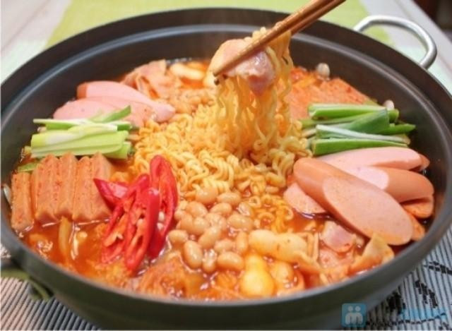 Nên bổ sung mỗi bát mì từ 25-30 gr chất đạm như thịt bò, thịt lợn hoặc tôm. Ảnh minh họa/ nguồn Internet