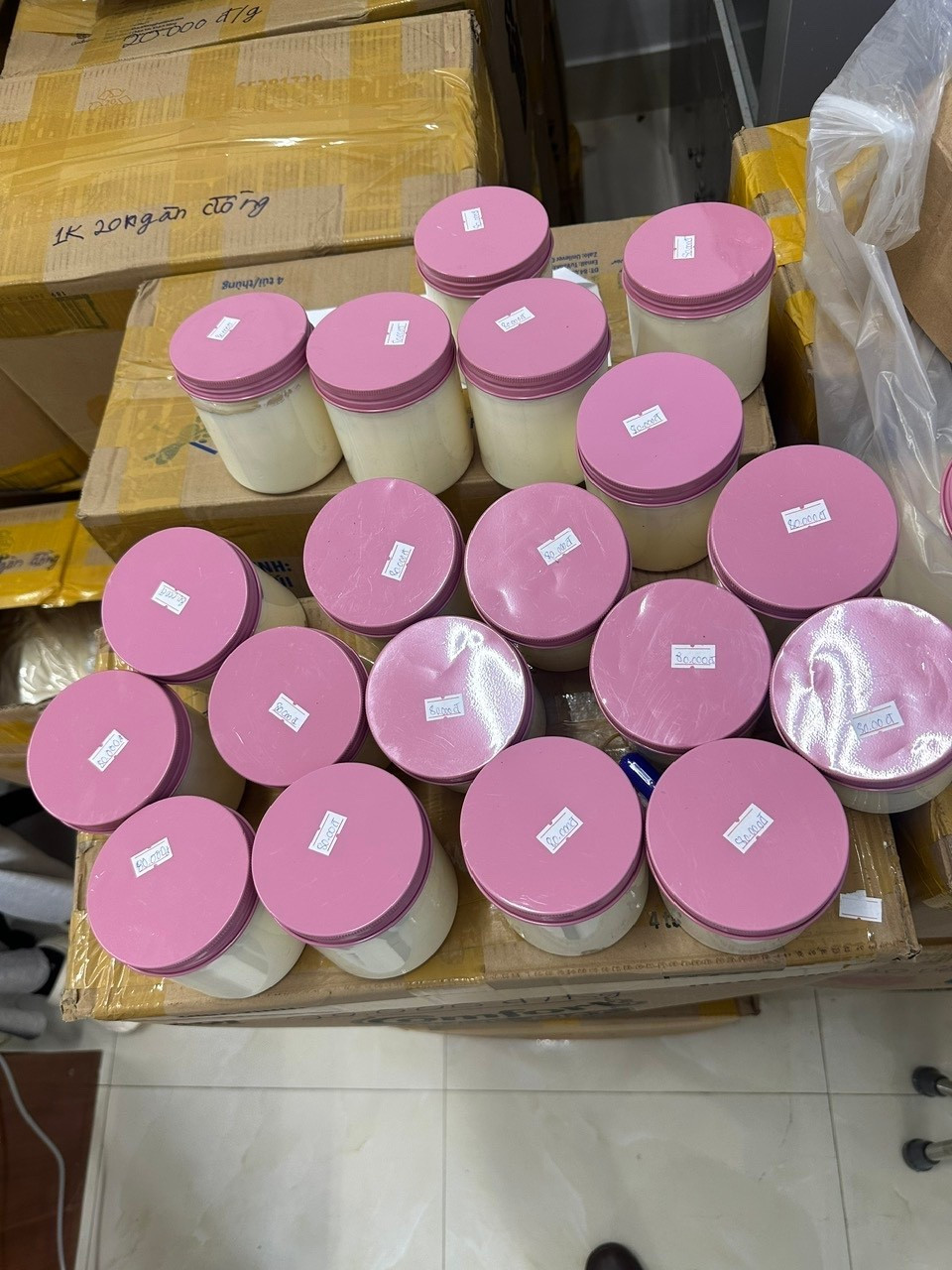 Hàng hoá bị tạm giữ/Ảnh camau.dms.gov.vn