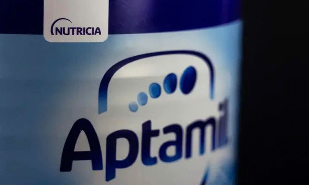 Một số lô sữa công thức dành cho trẻ sơ sinh và trẻ nhỏ của thương hiệu Aptamil được phân phối ở Vương quốc Anh và châu Âu đang bị thu hồi khẩn cấp, do lo ngại về khả năng chứa độc tố gây hại, Ảnh minh họa/Nguồn báo Bắc Ninh