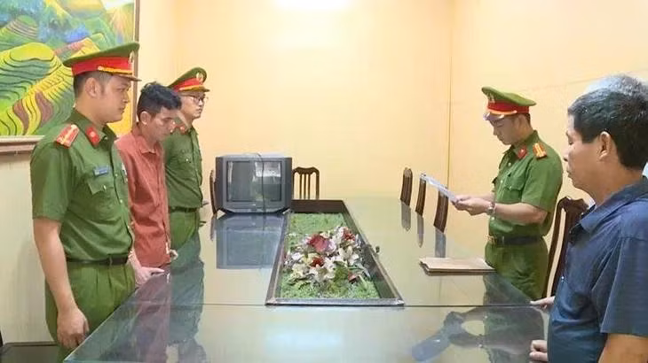 Đối tượng Đào Văn Thành trước Cơ quan Cảnh sát điều tra. Ảnh: CACC