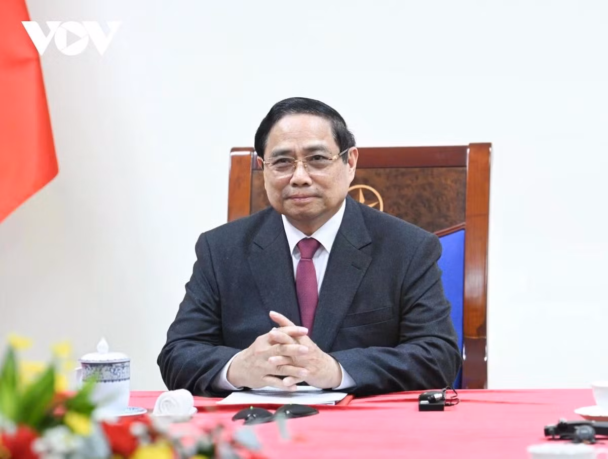 Thủ tướng Chính phủ đề nghị Singapore hỗ trợ trao đổi kinh nghiệm, tư vấn cho Chính phủ Việt Nam; hai nước tăng cường hợp tác về phát triển hạ tầng tài chính - ngân hàng