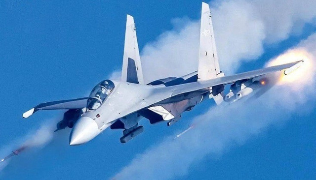 Ngoài ra, việc Trung Quốc chưa từng xuất khẩu J-16 cũng làm dấy lên nghi vấn rằng Nga - quốc gia thiết kế gốc khung thân Su-27 sẽ yêu cầu quyền phê duyệt. Nhưng trong bối cảnh Moskva đang ngày càng phụ thuộc vào UAV Iran trong cuộc xung đột tại Ukraine, không loại trừ khả năng Nga sẽ nhượng bộ. 13.jpg