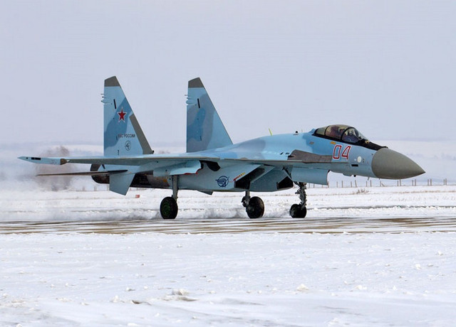 Đáng chú ý, vụ việc chỉ xảy ra một ngày sau khi Không quân Hungary sử dụng tiêm kích Gripen C/D trong một nhiệm vụ tương tự. Việc hai quốc gia NATO khác nhau phải phản ứng gần như liên tiếp cho thấy mật độ hoạt động quân sự của Nga quanh Baltic đang ở mức cao bất thường. 4-anh-the-war-zone.jpg
