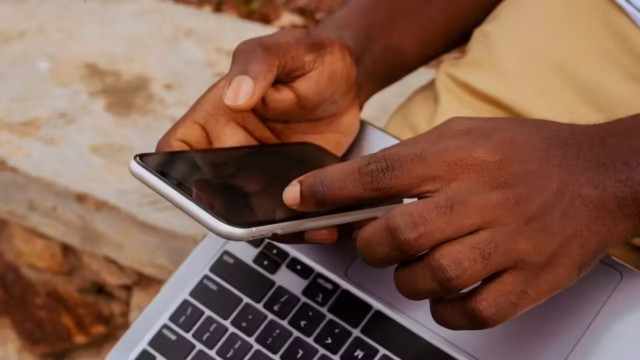 Người dân Eritrea gần như không thể truy cập internet di động, khiến kết nối mạng trở thành điều xa xỉ trong đời sống hàng ngày. eritrea-internet-scarcity-how-political-control-and-poverty-restrict-access.jpg
