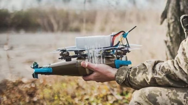 Cơ sở tại vùng Oryol, gần làng Tsymbulovo, được cho là trung tâm phóng UAV lớn nhất của Nga. Khu vực này có tám bệ phóng UAV cố định cùng với đường băng dài 2,8 km dùng để phóng UAV từ xe tải. Đặc biệt, 15 kho dạng boongke đã được xây dựng tại đây - một trong số đó đã bị đánh trúng bởi tên lửa hành trình Storm Shadow do phương Tây cung cấp cho Ukraine. 11.jpg