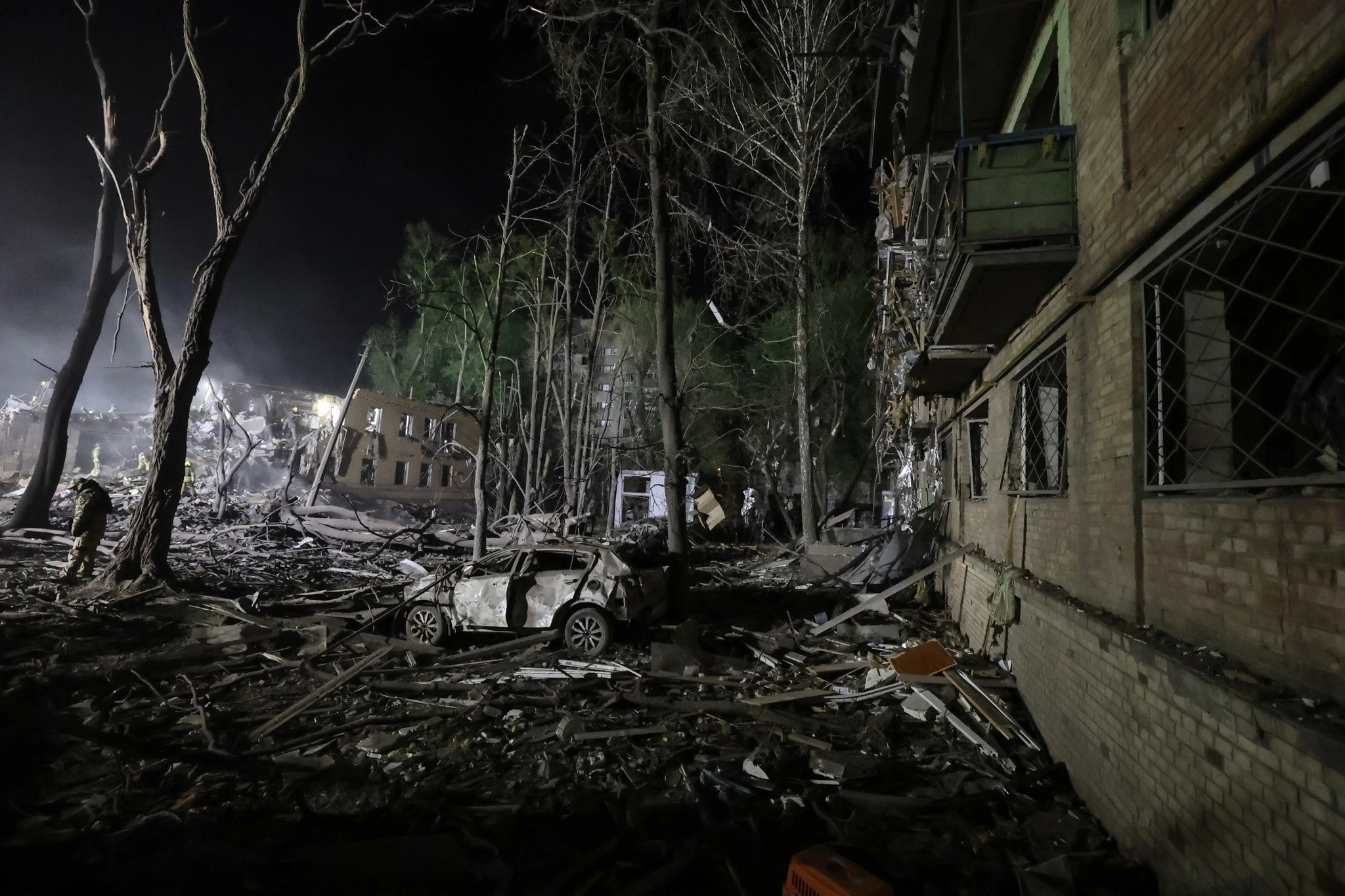 Tên lửa Iskander Nga quét sạch bãi tập Ukraine trong một đêm