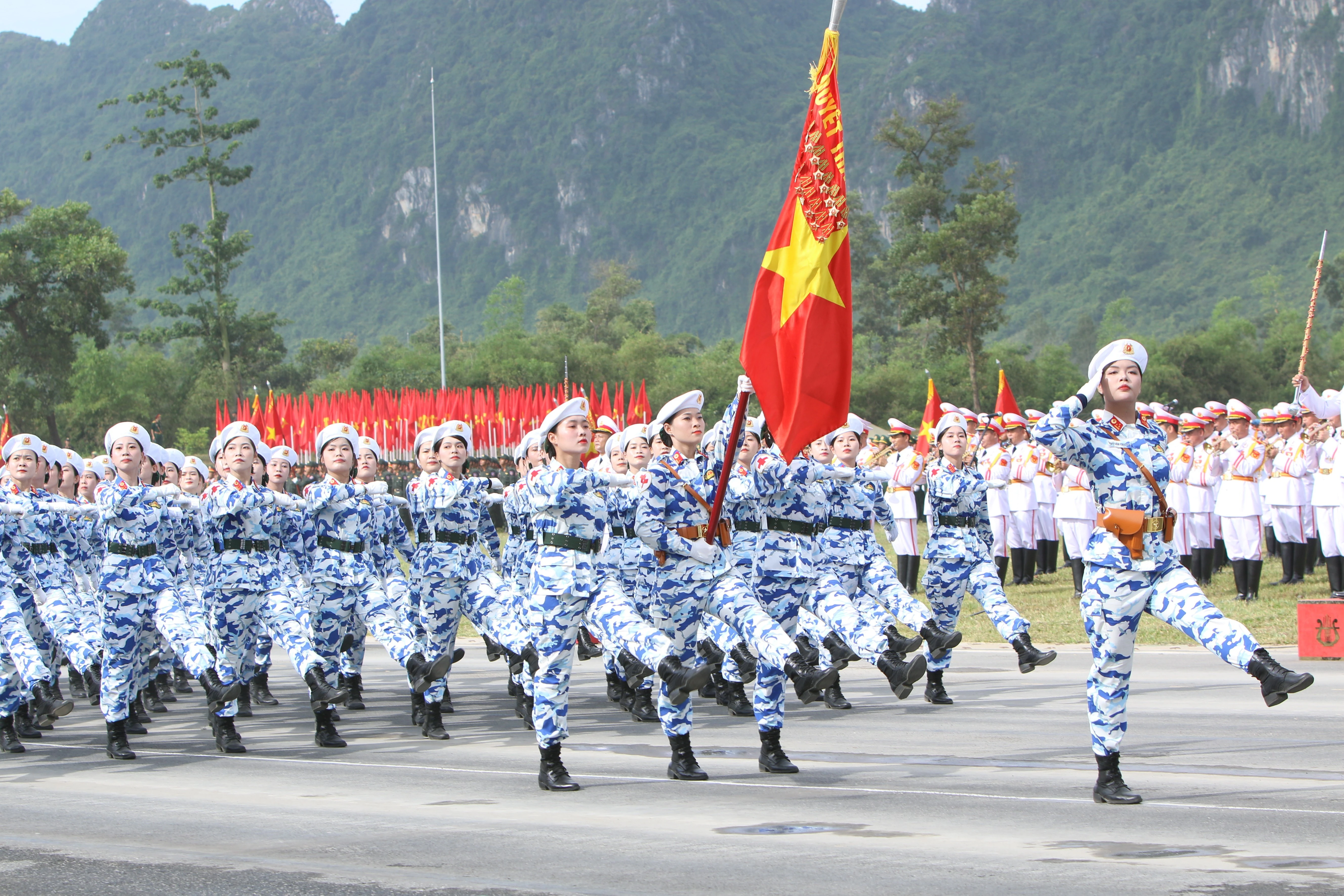 Hơn 16.300 cán bộ, chiến sĩ hợp luyện lần 2 cho nhiệm vụ A80