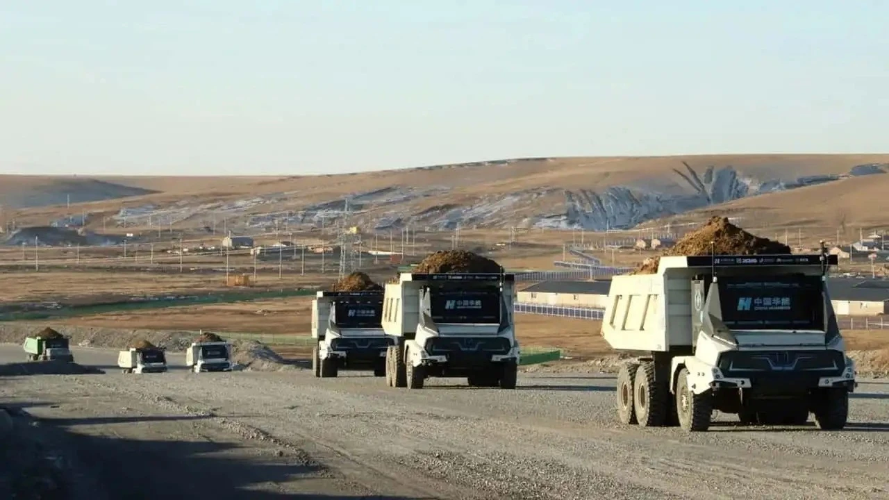 Lộ diện xe tải điện tự lái, âm thầm khai khoáng 24/7 tại Trung Quốc