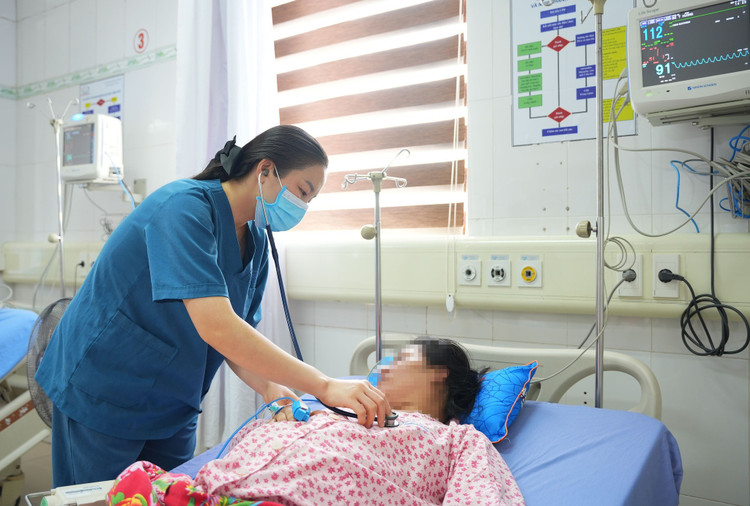 Sau 15 ngày điều trị tích cực với nỗ lực của các y bác sĩ sản phụ đã xuất viện với tình trạng sức khỏe ổn định - Ảnh BVCC thai-nhi-tsg-2.jpg