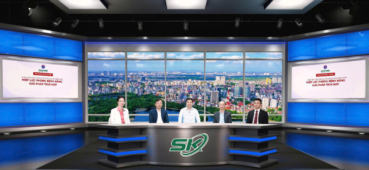 Các chuyên gia tham gia tọa đàm "Hướng tới không còn ca tử vong do sốt xuất huyết" - Ảnh BVCC sxh1.jpg