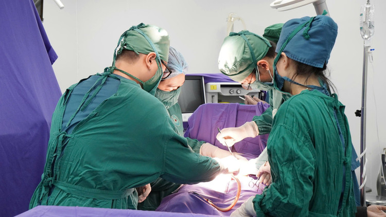 Sản phụ được mổ cấp cứu ngay trong đêm - Ảnh CDC Quảng Ninh cung cấp giaong-bao.jpg