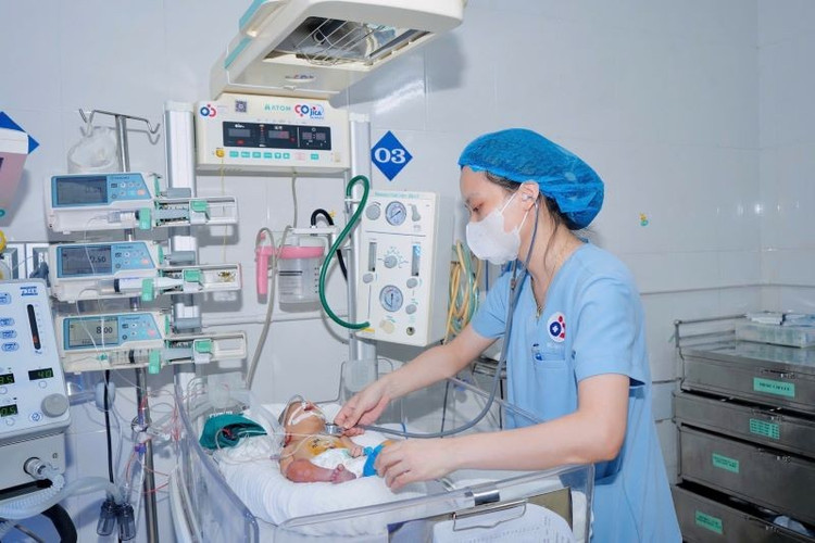 Chăm sóc bệnh nhi sau can thiệp - Ảnh BVCC vien-chan-1.jpg