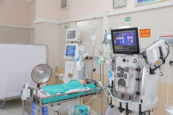Lọc máu liên tục cho bệnh nhi - Ảnh BVCC be-trai-mong.jpg