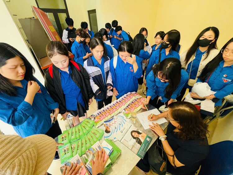 Hà Nội Tuyên truyền cho Thanh niên về công tác dân số tuyen-tryen-dan-so.jpg