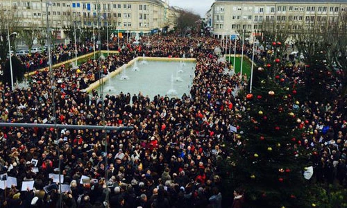 Pháp: Tuần hành lớn 700.000 người