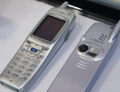 Bước tiến hóa ấn tượng của điện thoại chụp ảnh