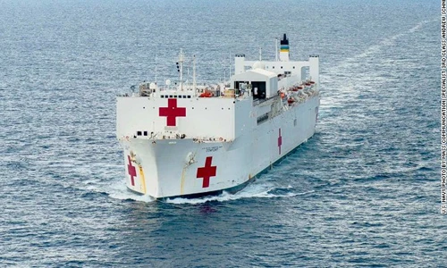 Khám phá bệnh viện nổi hoành tráng có 1-0-2 trên thế giới