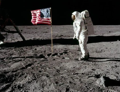 “Phơi bày” sự thật người Mỹ đặt chân lên Mặt trăng
