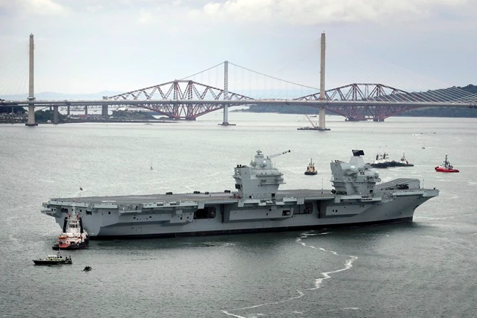 Anh gửi tàu sân bay đến Thái Bình Dương, cảnh báo Trung Quốc?